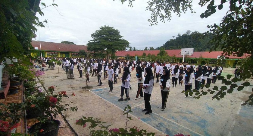MPLS SMA Negeri 1 Ranah Pesisir
